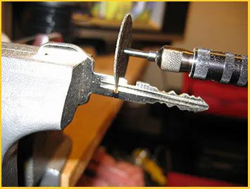 Hialeah Locksmith Store Hialeah, FL 305-307-5664 - key-cutting-for-commercial
